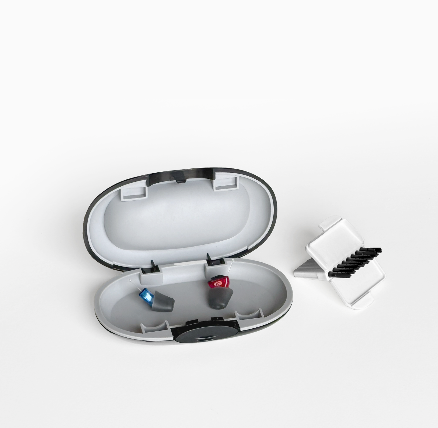 Hörgeräte in Box mit Cerumenfilter